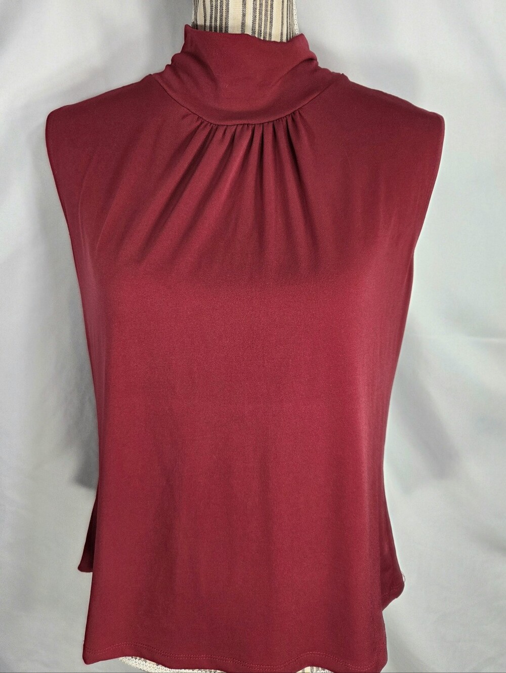 Fashion Bug Red Mock Turtleneck Sleeveless Top Size Medium Good Under Blazer